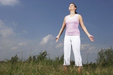 Чрезмерные физические нагрузкипри сахарном диабете могут провоцировать резкое повышение сахара в крови.